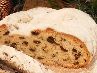Schokorosinenstollen